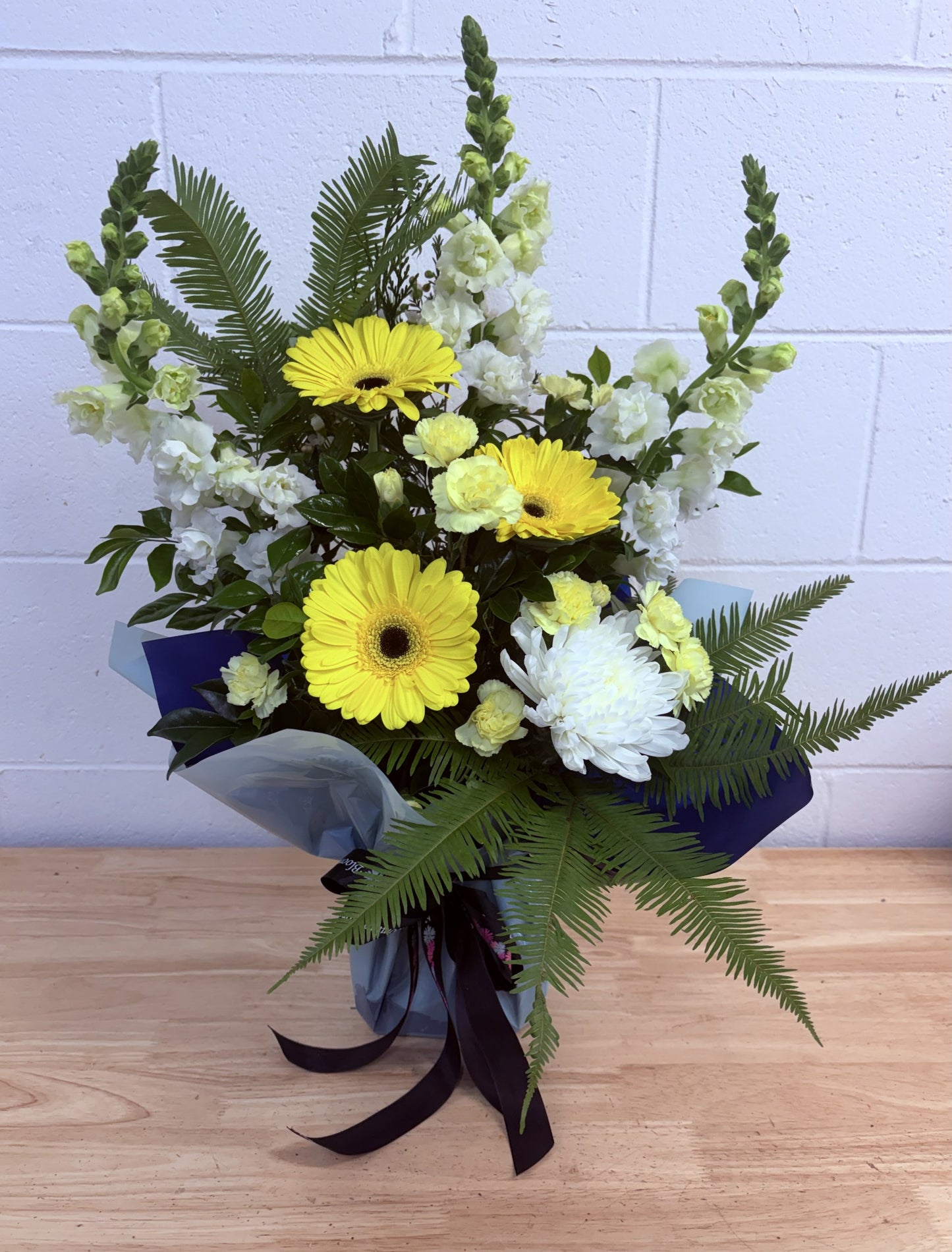 
                  
                    Designer's Choice Arrangement
                  
                