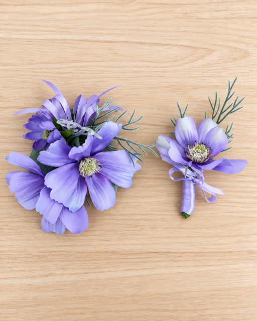 
                  
                    Cosmos Flower Corsage
                  
                
